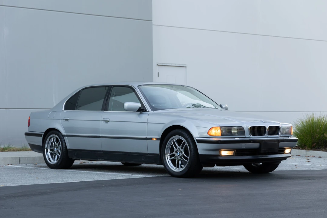 1998 BMW E38 750i & 750iL Sedan - Image 27 of 31