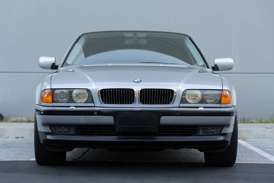 1998 BMW E38 750i & 750iL Sedan - Image 23 of 31