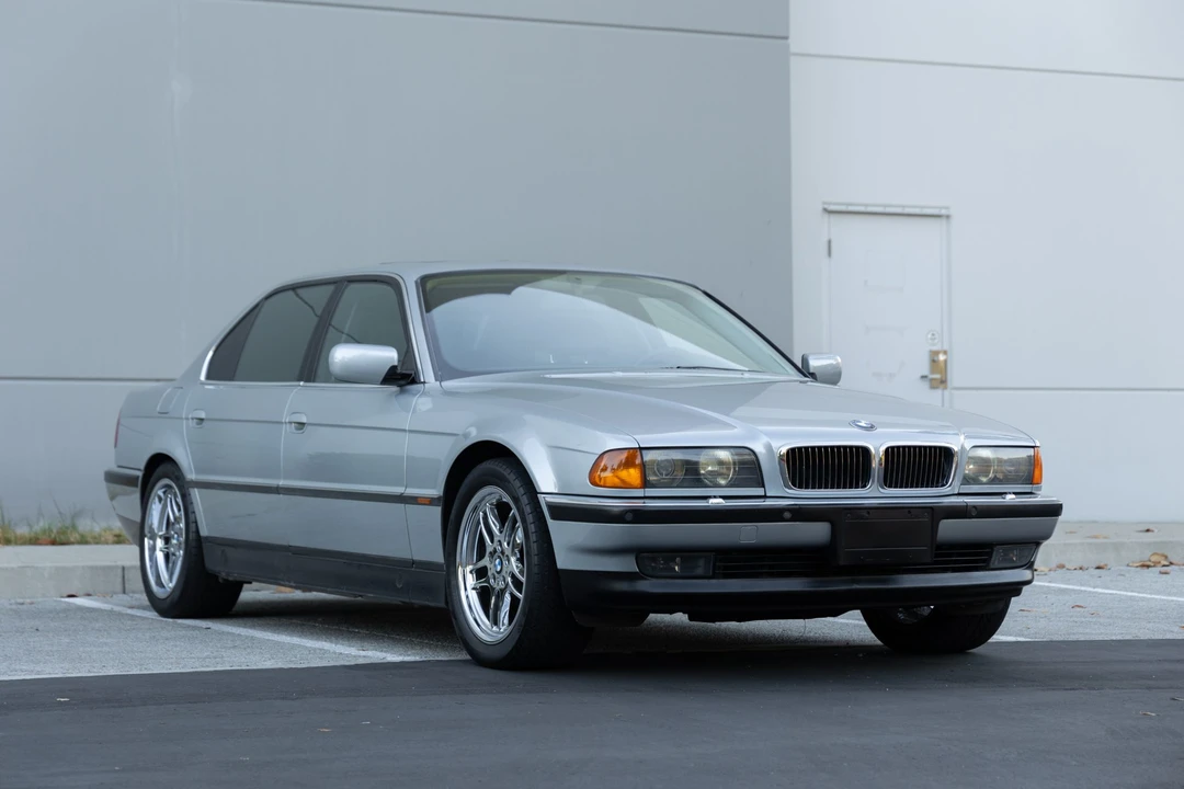 1998 BMW E38 750i & 750iL Sedan - Image 22 of 31