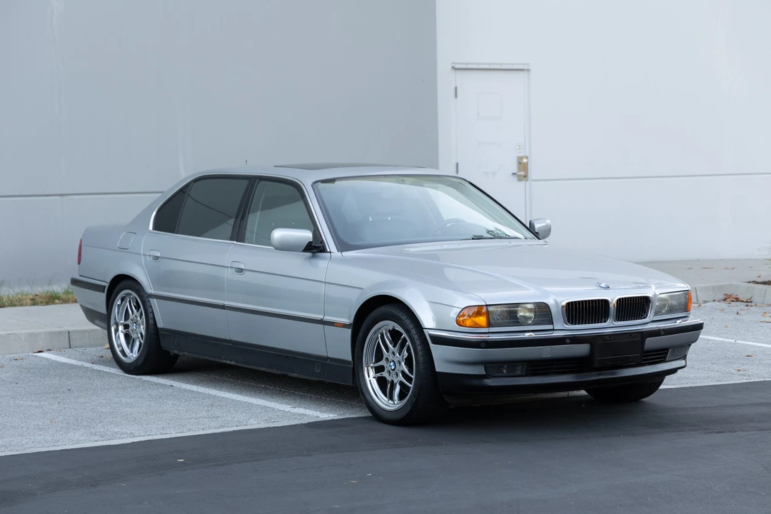 1998 BMW E38 750i & 750iL Sedan - Image 21 of 31