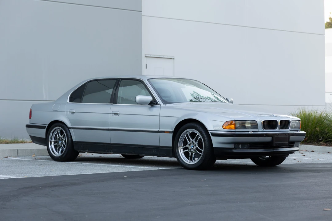 1998 BMW E38 750i & 750iL Sedan - Image 20 of 31