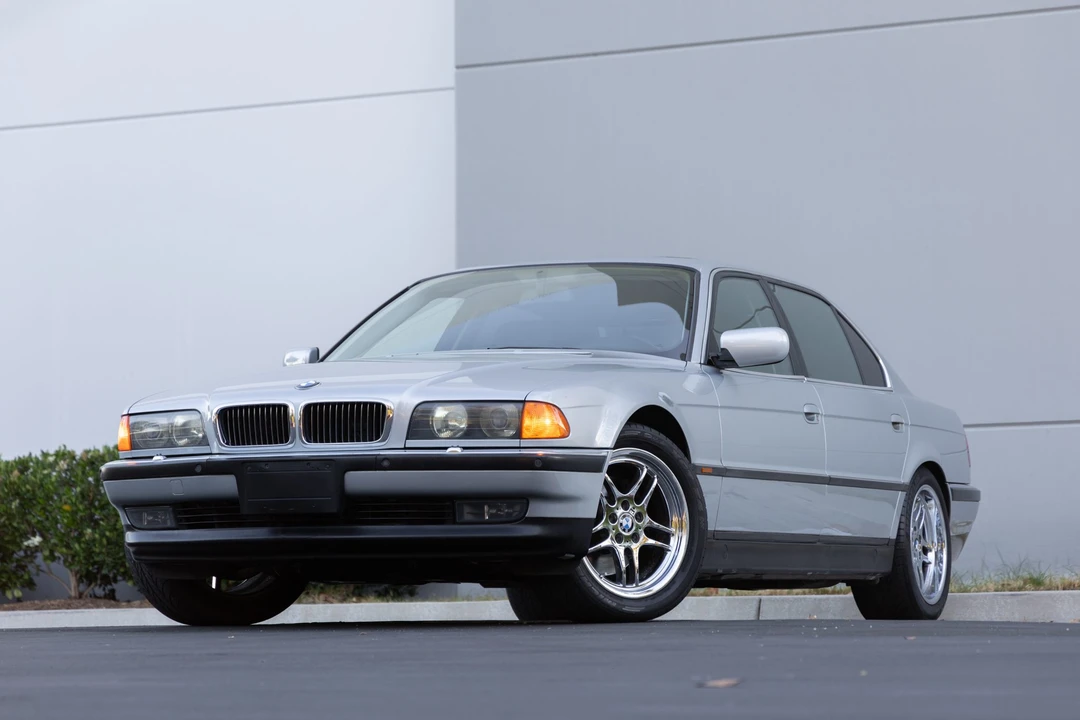 1998 BMW E38 750i & 750iL Sedan - Image 26 of 31