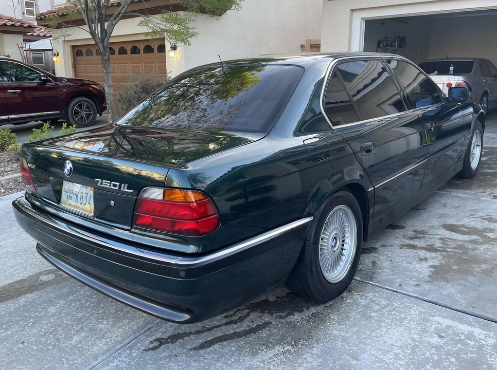 1998 BMW E38 750i & 750iL Sedan - Image 4 of 31