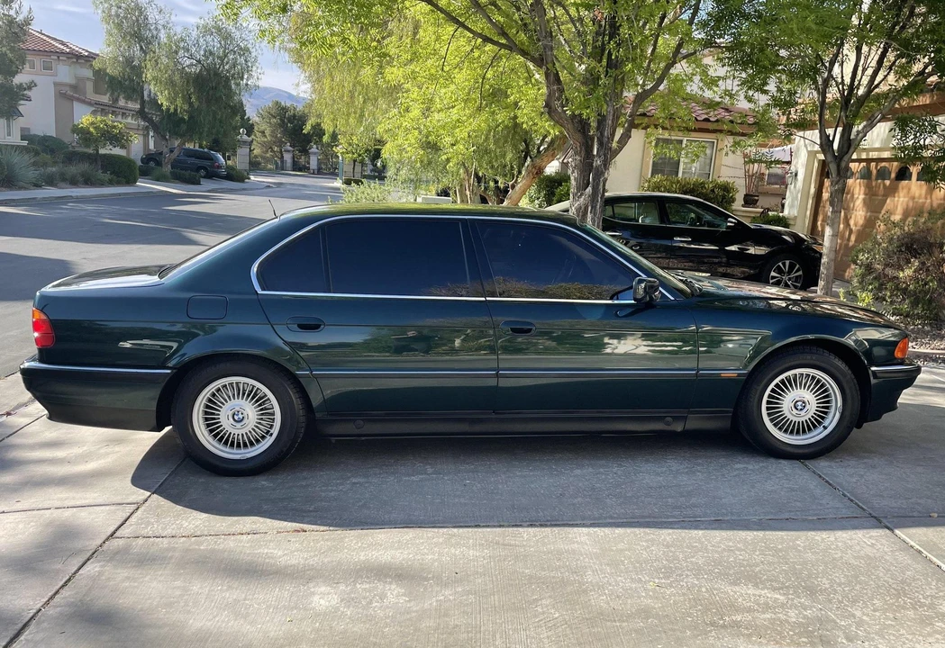 1998 BMW E38 750i & 750iL Sedan - Image 3 of 31