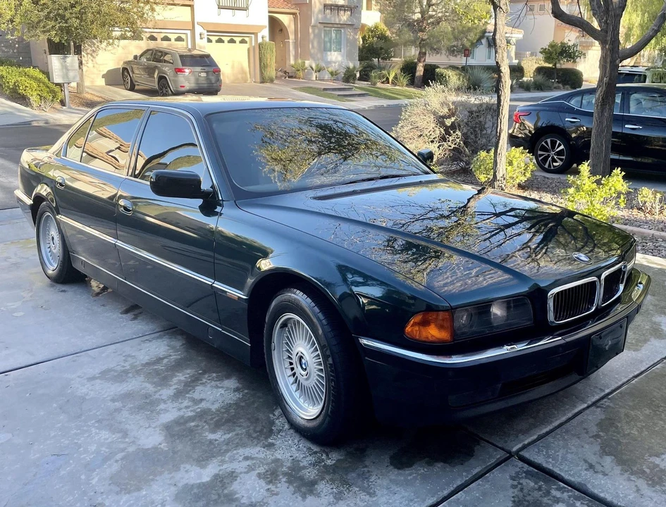 1998 BMW E38 750i & 750iL Sedan - Image 2 of 31