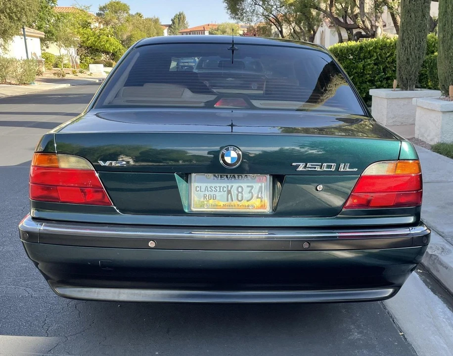 1998 BMW E38 750i & 750iL Sedan - Image 5 of 31