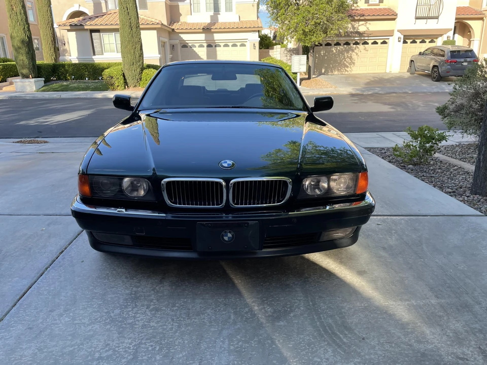 1998 BMW E38 750i & 750iL Sedan - Image 9 of 31