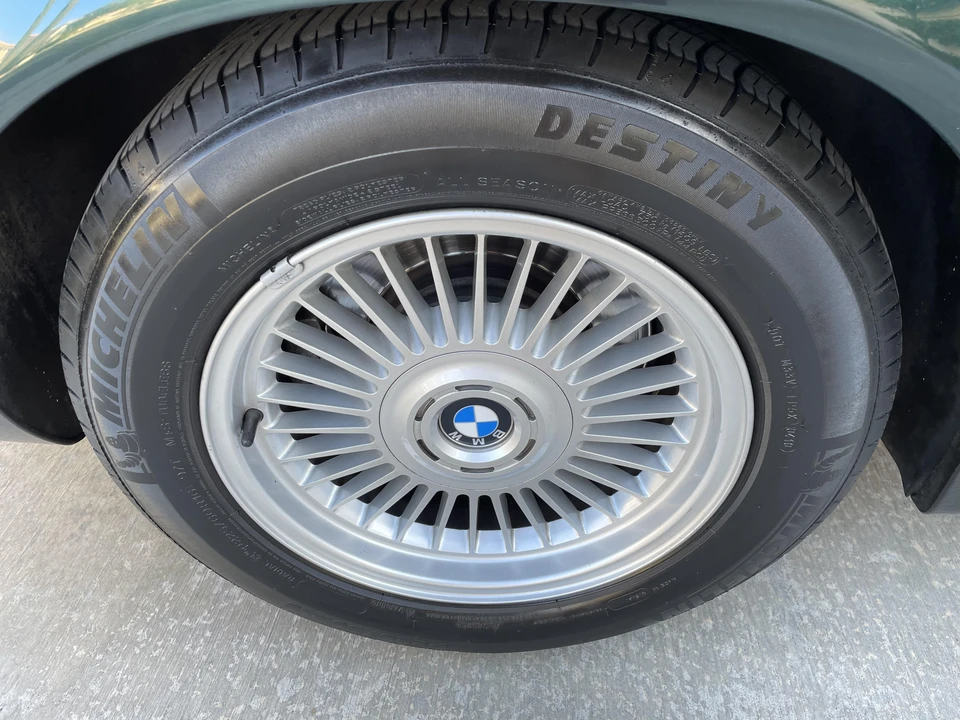 1998 BMW E38 750i & 750iL Sedan - Image 22 of 31