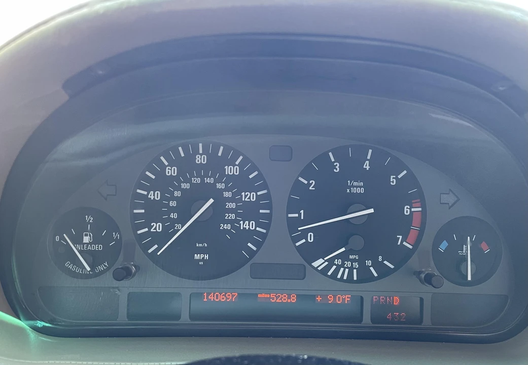 1998 BMW E38 750i & 750iL Sedan - Image 27 of 31
