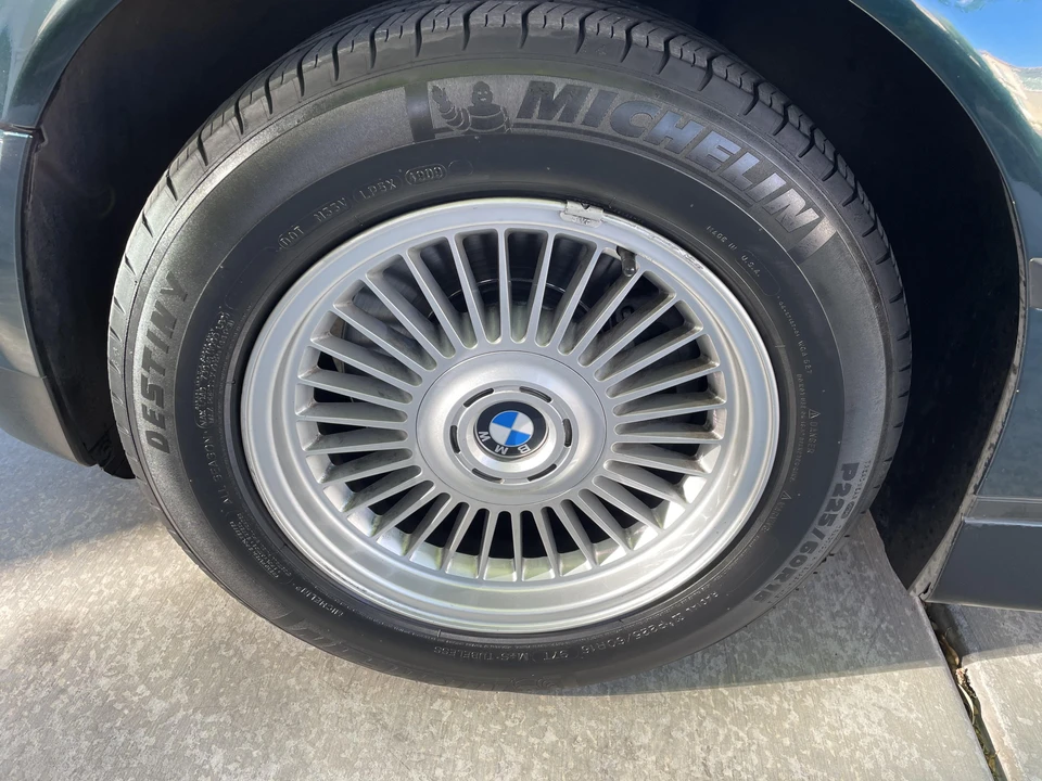 1998 BMW E38 750i & 750iL Sedan - Image 20 of 31
