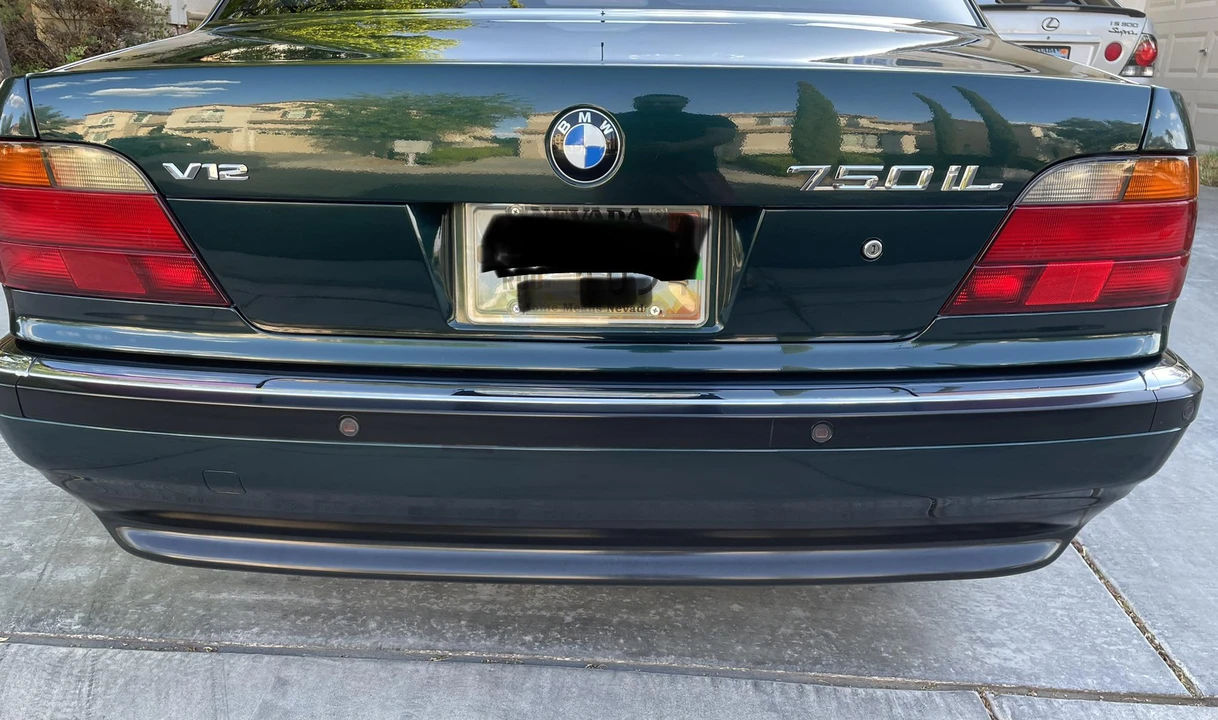 1998 BMW E38 750i & 750iL Sedan - Image 15 of 31