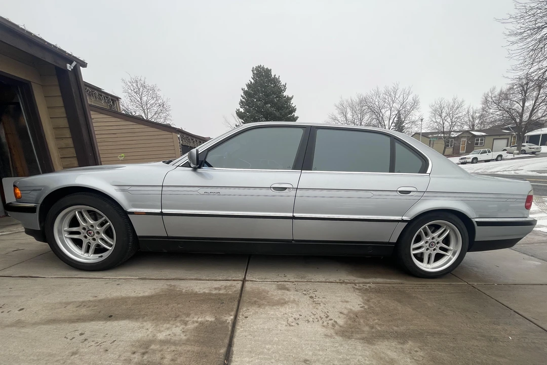 1998 BMW E38 750i & 750iL Sedan - Image 3 of 31