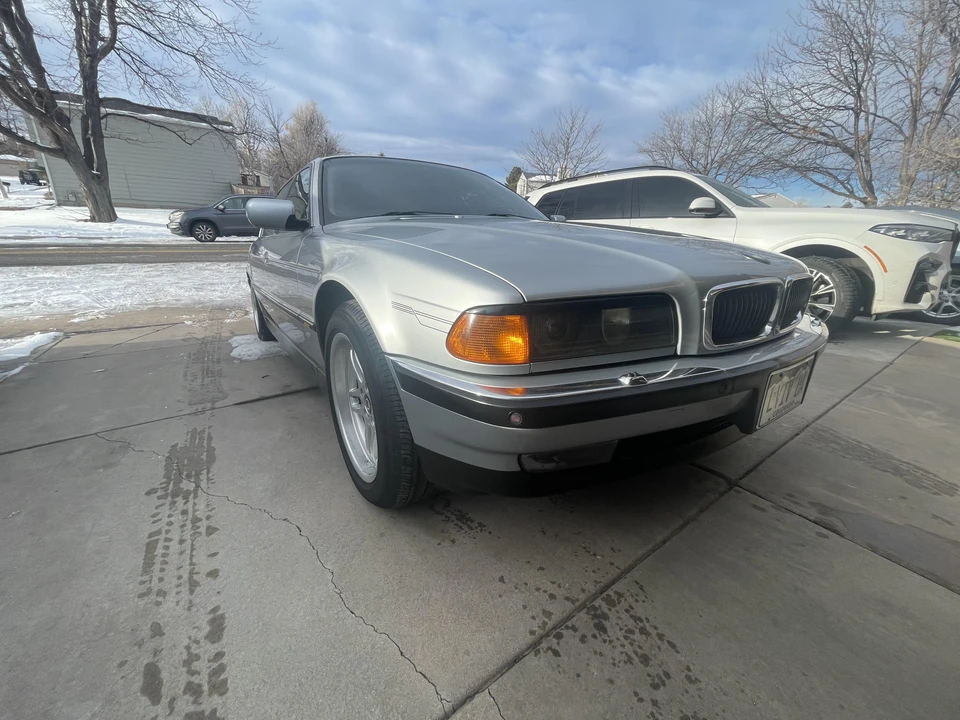1998 BMW E38 750i & 750iL Sedan - Image 19 of 31