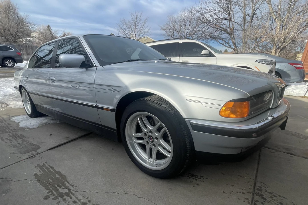 1998 BMW E38 750i & 750iL Sedan - Image 18 of 31
