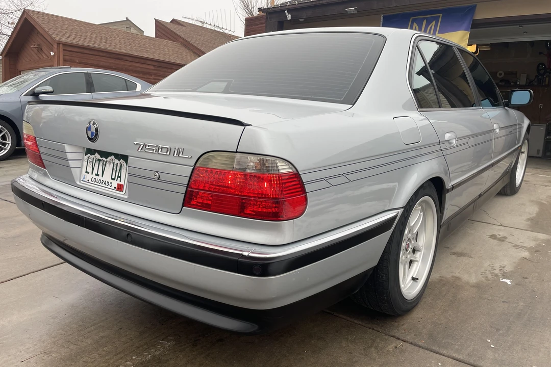 1998 BMW E38 750i & 750iL Sedan - Image 4 of 31