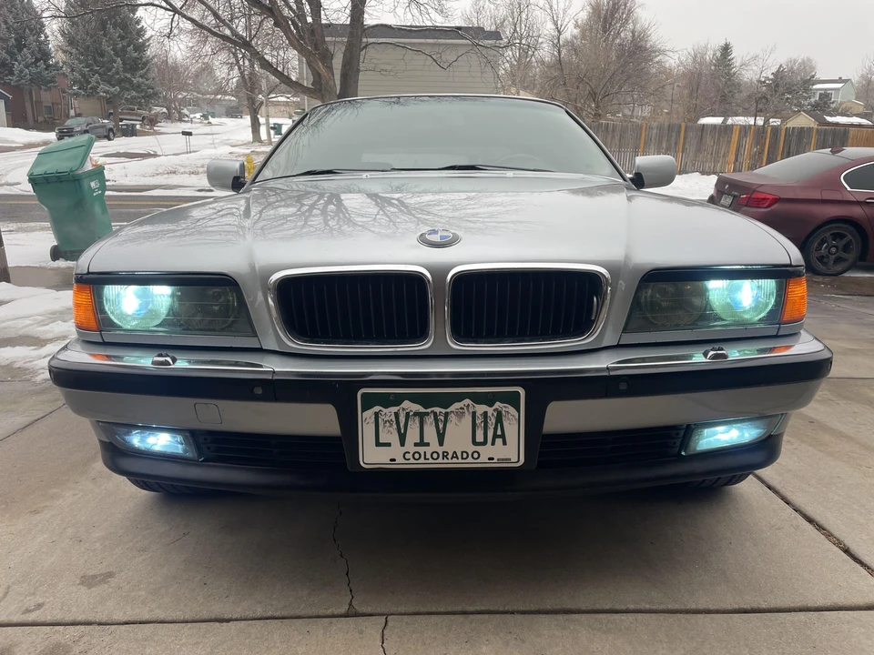 1998 BMW E38 750i & 750iL Sedan - Image 7 of 31
