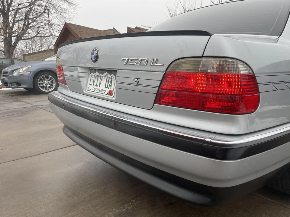1998 BMW E38 750i & 750iL Sedan - Image 29 of 31