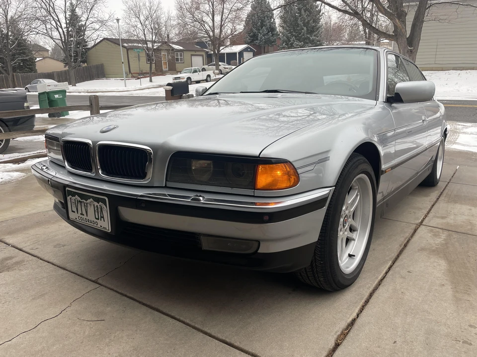 1998 BMW E38 750i & 750iL Sedan - Image 9 of 31