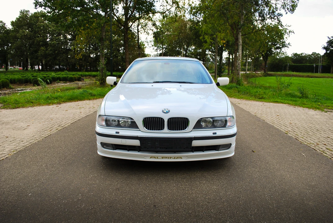 1998 BMW Alpina B10 - Image 3 of 31