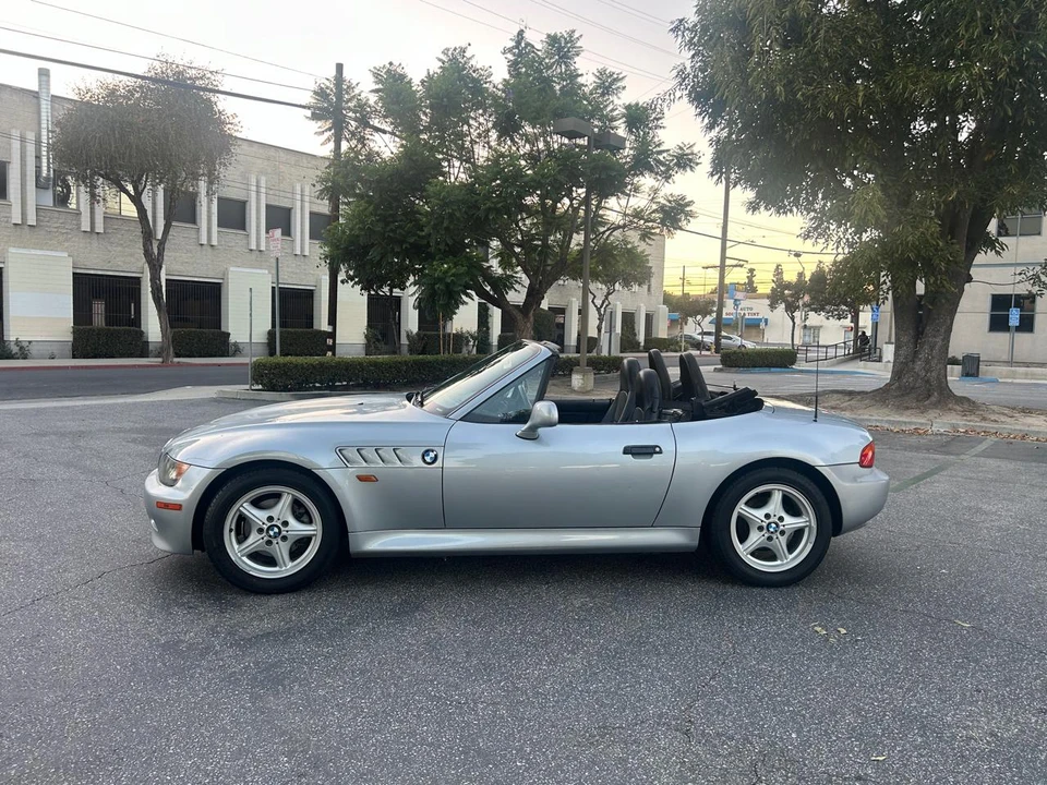 1998 BMW Z3 Roadster - Image 2 of 31