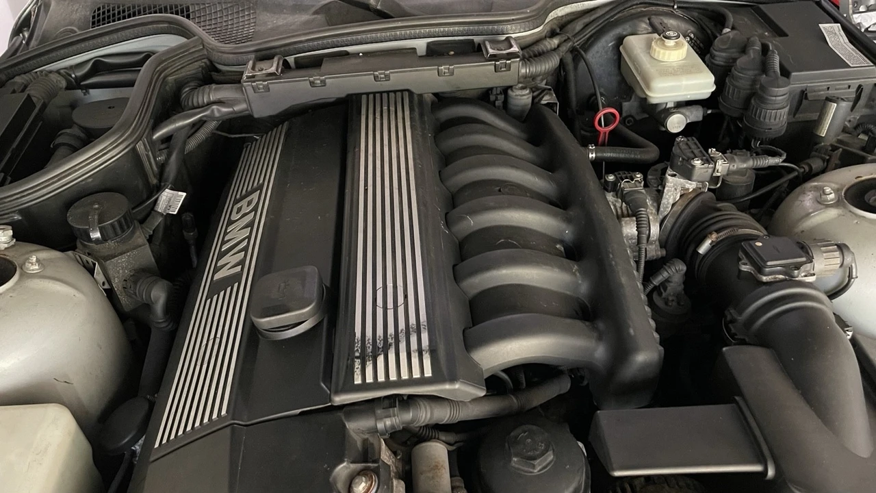1998 BMW Z3 Roadster - Image 14 of 15