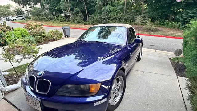1998 BMW Z3 4-Cyl Roadster 2D
