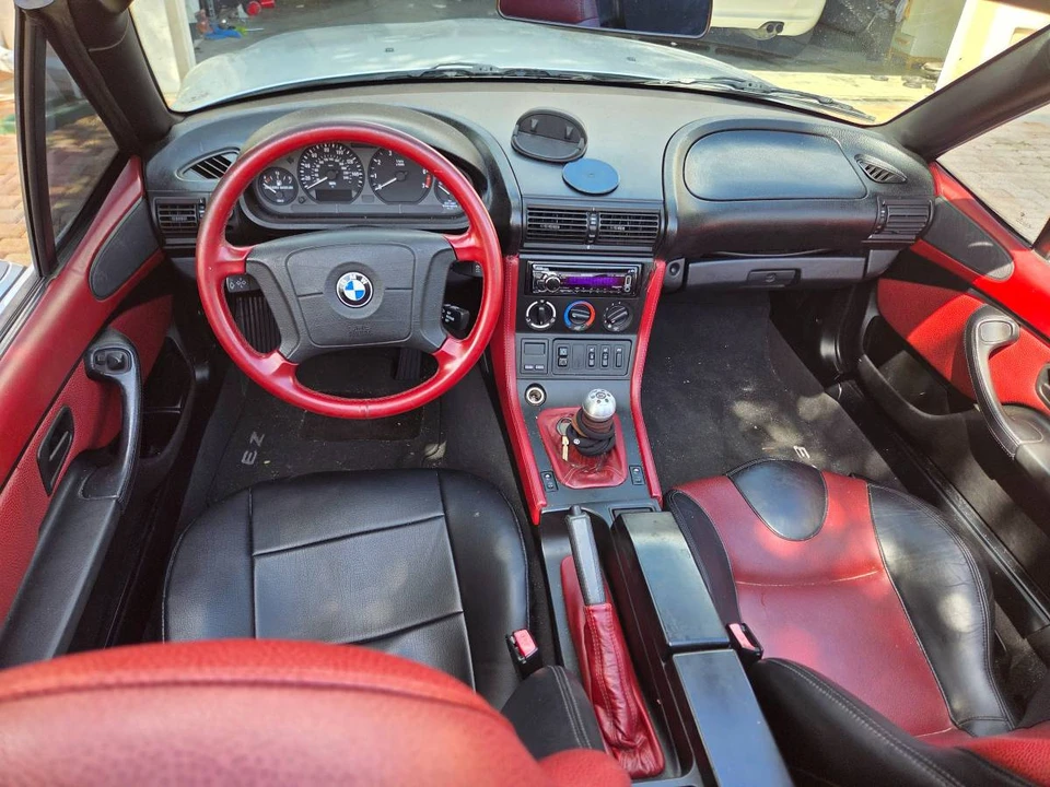 1998 BMW Z3 - Image 5 of 10