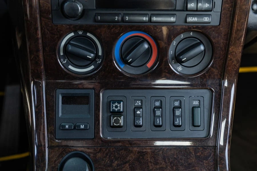 1998 BMW Z3 Roadster - Image 24 of 31