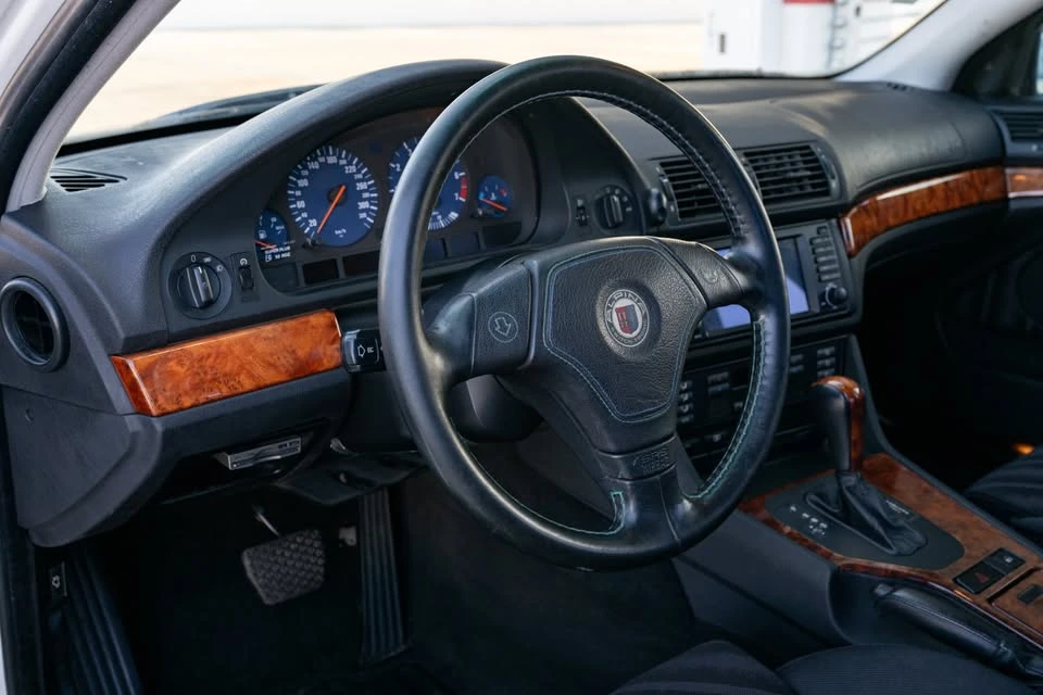 1998 BMW Alpina B10 - Image 13 of 18