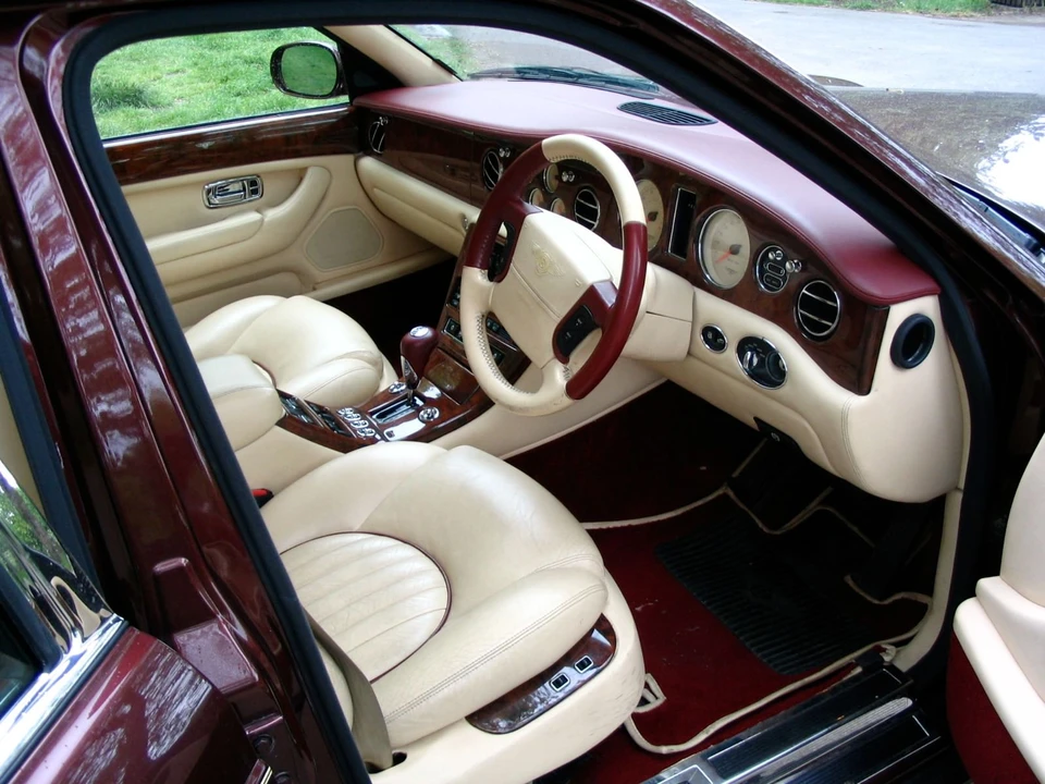 1998 Bentley Arnage - Image 2 of 3