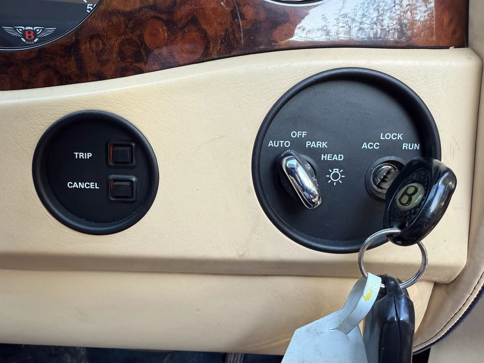 1998 Bentley Azure 1st Gen - Image 21 of 30