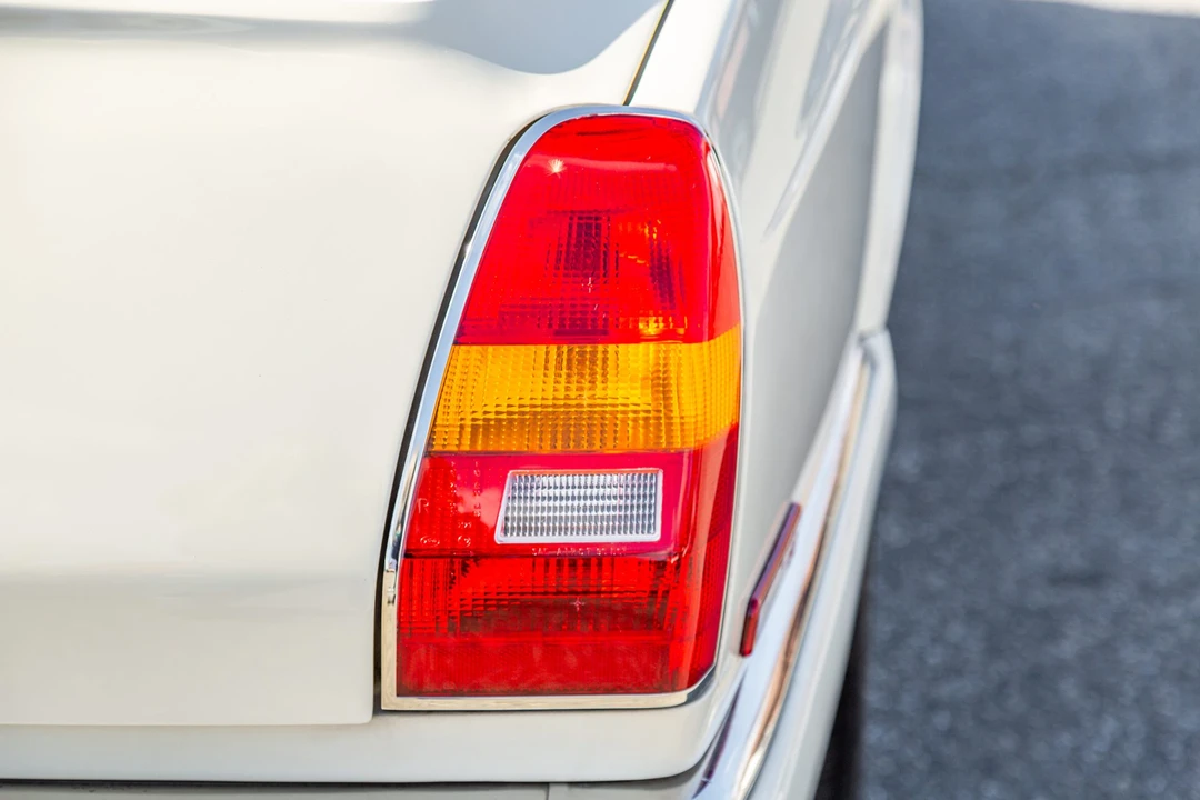 1998 Bentley Azure 1st Gen - Image 24 of 31
