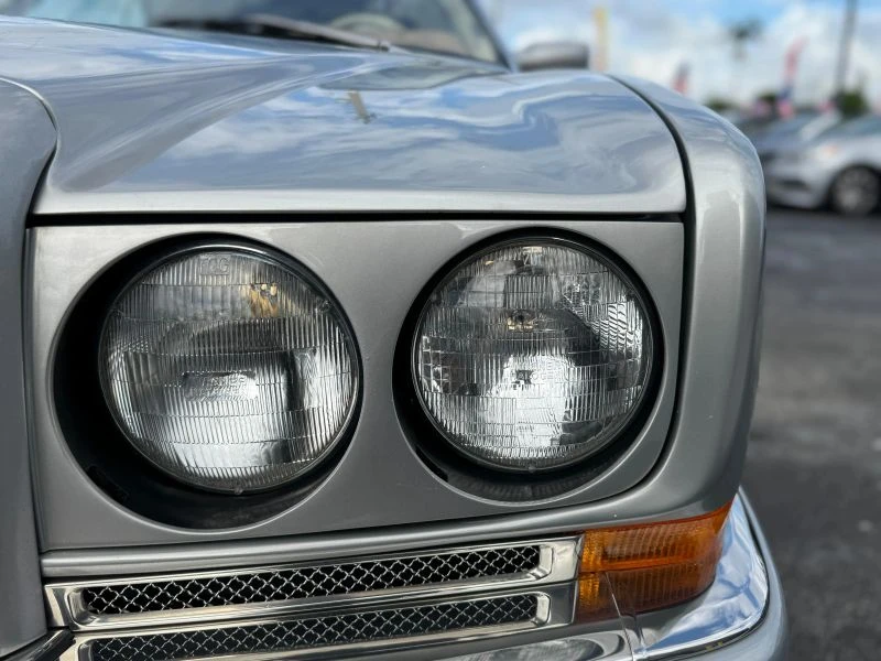 1998 Bentley Azure 1st Gen - Image 10 of 20