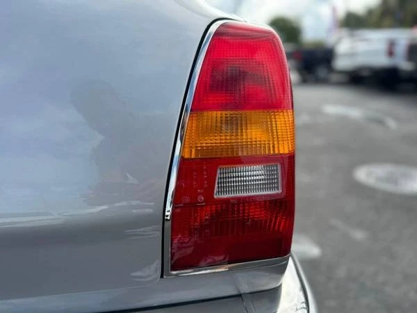 1998 Bentley Azure 1st Gen - Image 16 of 19