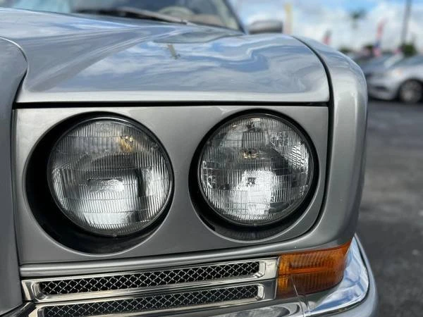 1998 Bentley Azure 1st Gen - Image 10 of 19