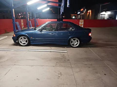 1998 BMW 328i