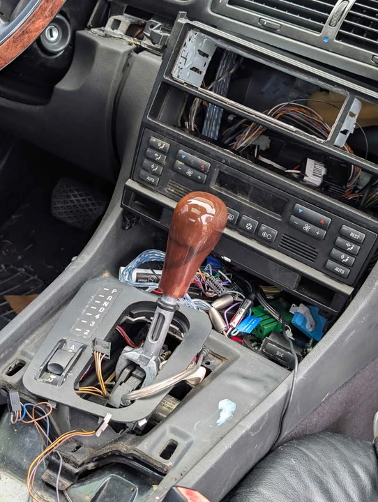1998 BMW E38 7 Series - Image 7 of 10