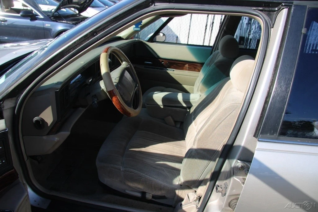 1998 Buick LeSabre - Image 12 of 21