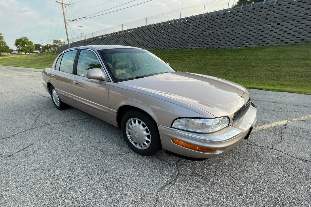 1998 Buick Park Avenue - Image 23 of 31