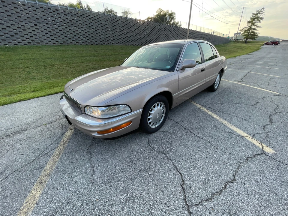 1998 Buick Park Avenue - Image 14 of 31