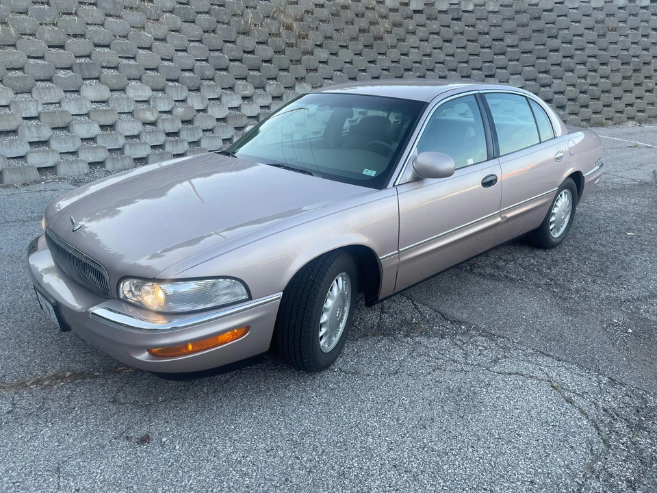 1998 Buick Park Avenue - Image 7 of 31