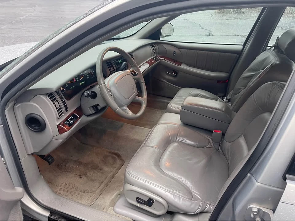 1998 Buick Park Avenue - Image 10 of 16