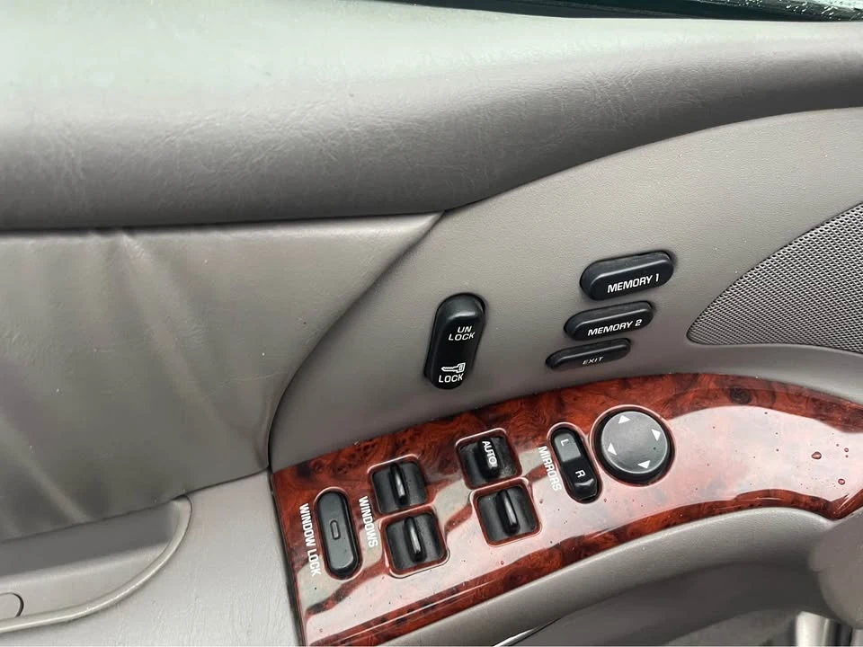 1998 Buick Park Avenue - Image 12 of 16