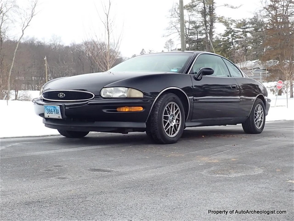 1998 Buick Riviera 8th Gen - Image 3 of 24