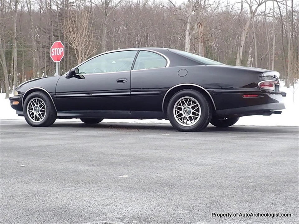 1998 Buick Riviera 8th Gen - Image 5 of 24