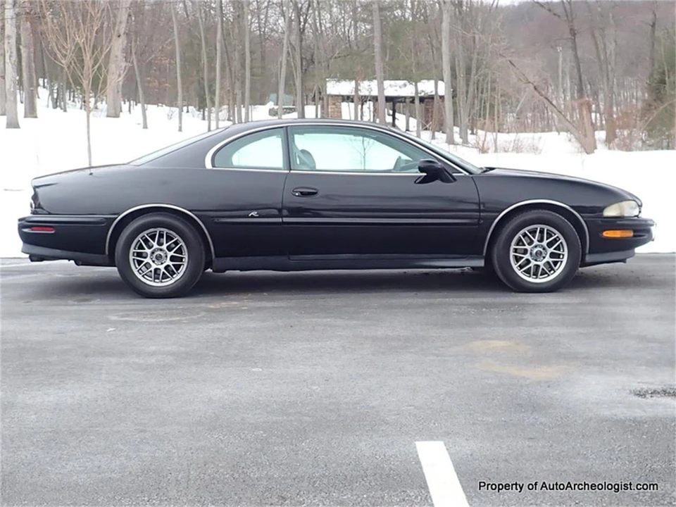 1998 Buick Riviera 8th Gen - Image 6 of 24