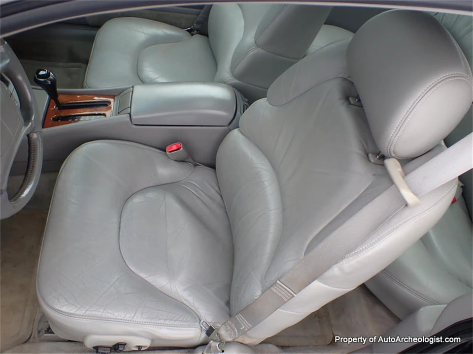 1998 Buick Riviera 8th Gen - Image 9 of 24