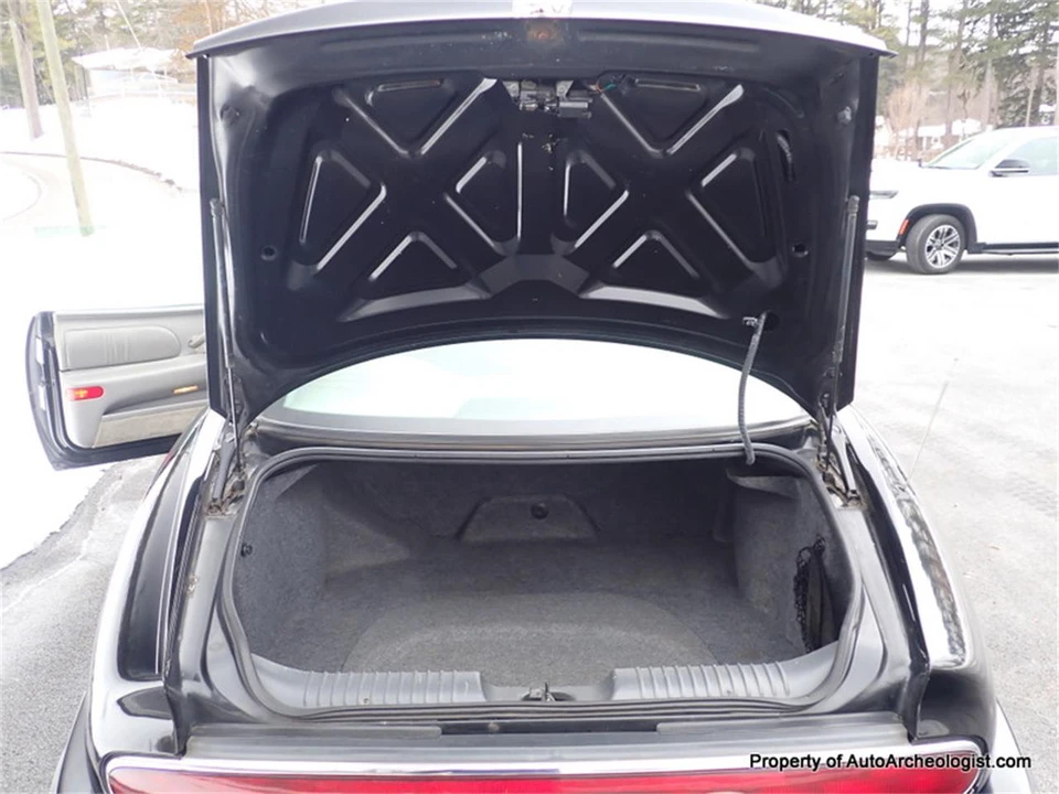 1998 Buick Riviera 8th Gen - Image 14 of 24