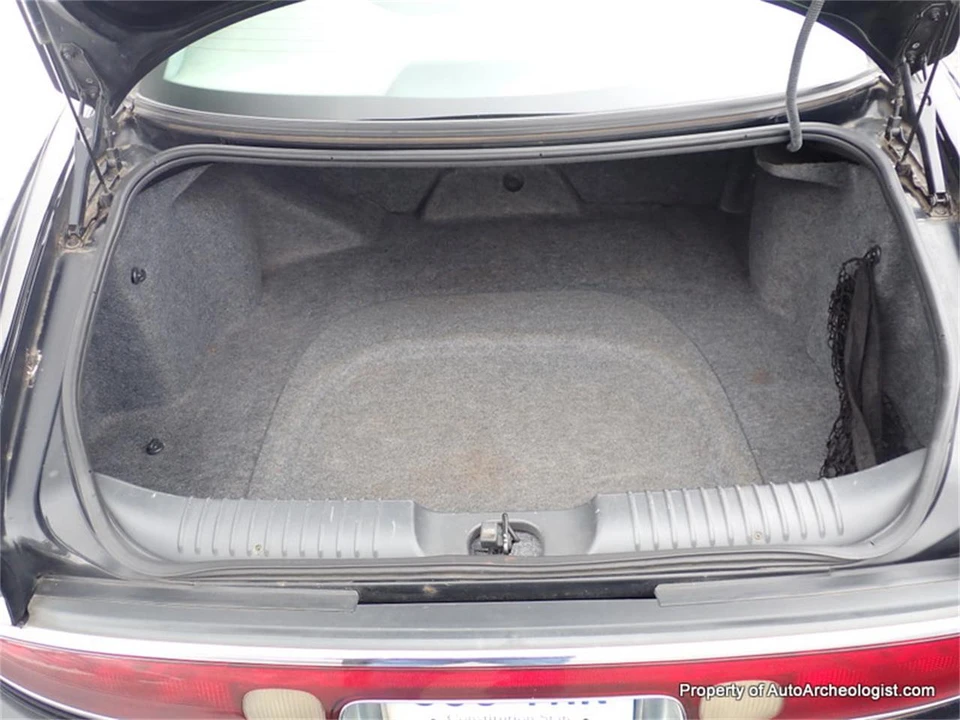 1998 Buick Riviera 8th Gen - Image 15 of 24