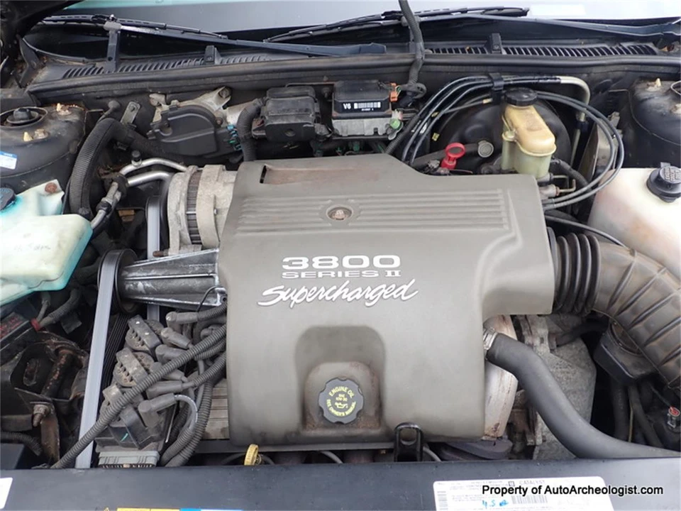 1998 Buick Riviera 8th Gen - Image 18 of 24
